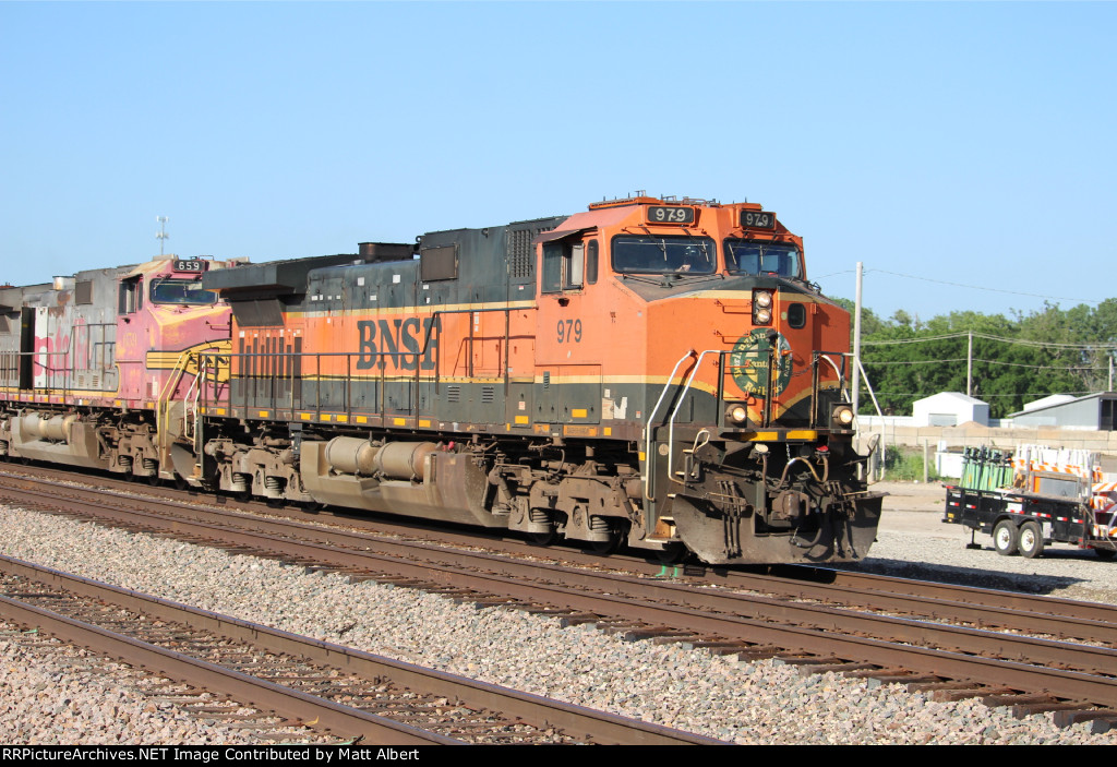 BNSF 979